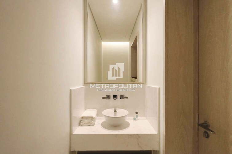 The Palm Tower Apartment for Sale, Palm Jumeirah, Dubai