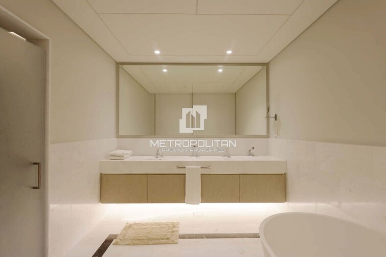 The Palm Tower Apartment for Sale, Palm Jumeirah, Dubai