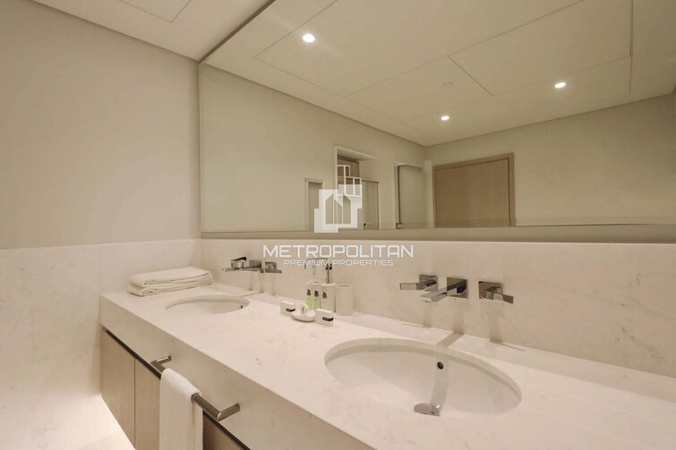 The Palm Tower Apartment for Sale, Palm Jumeirah, Dubai