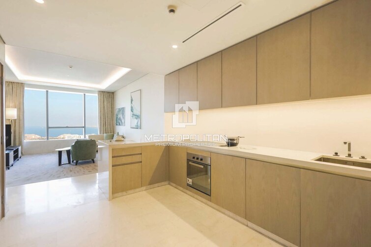 The Palm Tower Apartment for Sale, Palm Jumeirah, Dubai