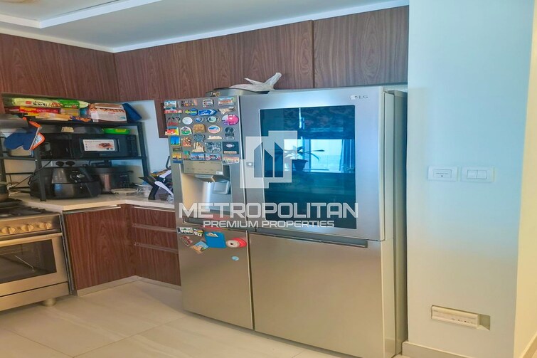 Al Kifaf Apartment for Sale, Bur Dubai, Dubai