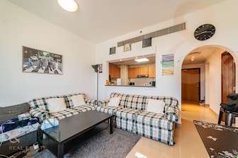 1 BR Apartment For Sale in Golf Tower Cover Image