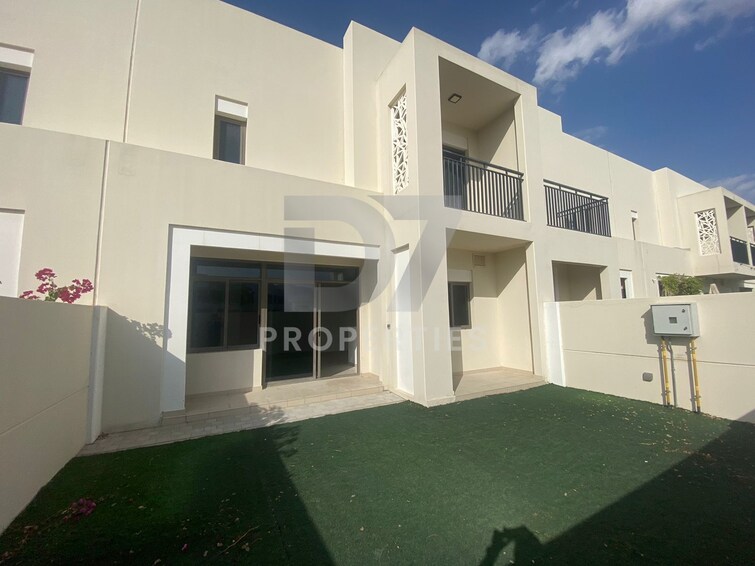 Safi Townhouses Villa for Sale, Town Square, Dubai