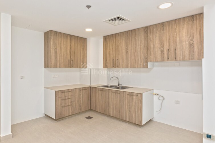  Apartment for Sale, Town Square, Dubai