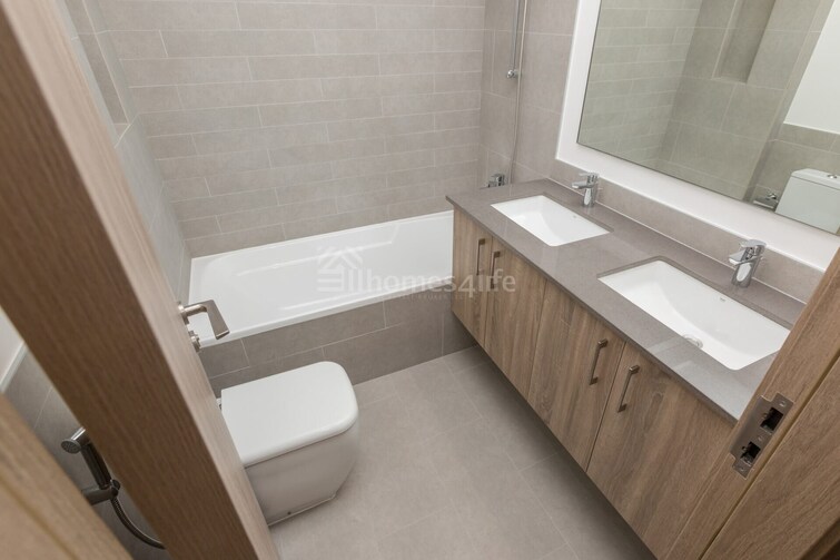  Apartment for Sale, Town Square, Dubai