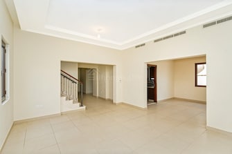 5 BR Villa For Rent in Lila Cover Image