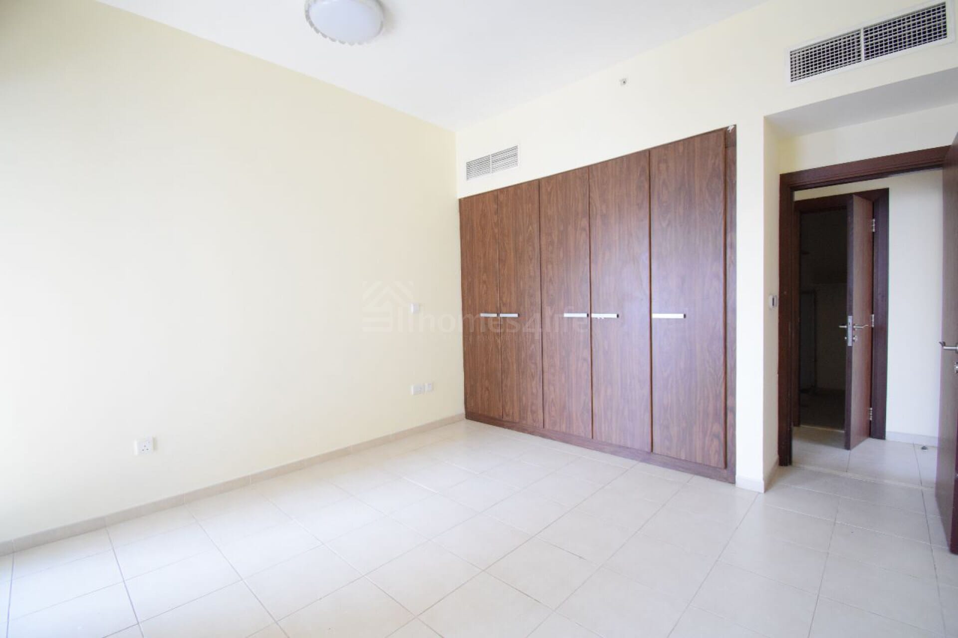 Executive Towers Apartment for Sale, Business Bay, Dubai