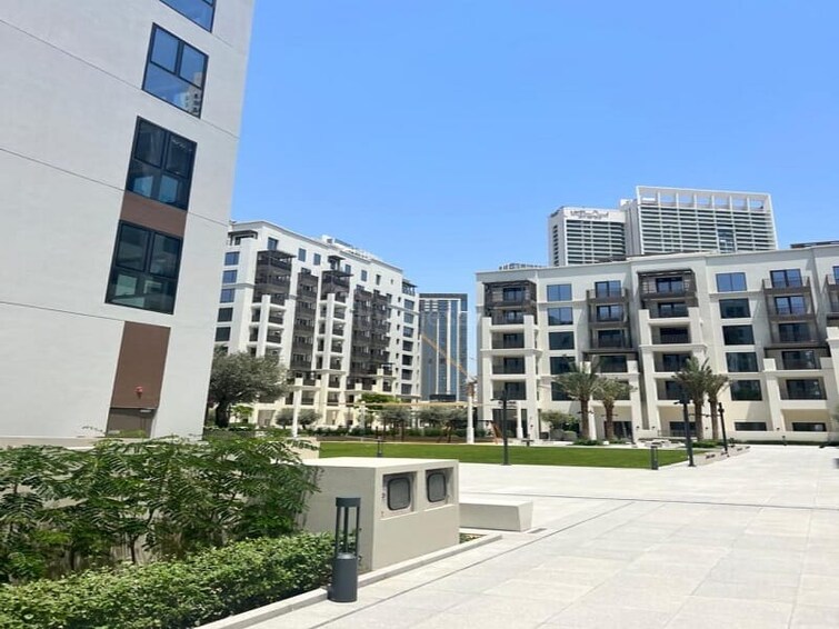  Apartment for Rent, The Lagoons, Dubai