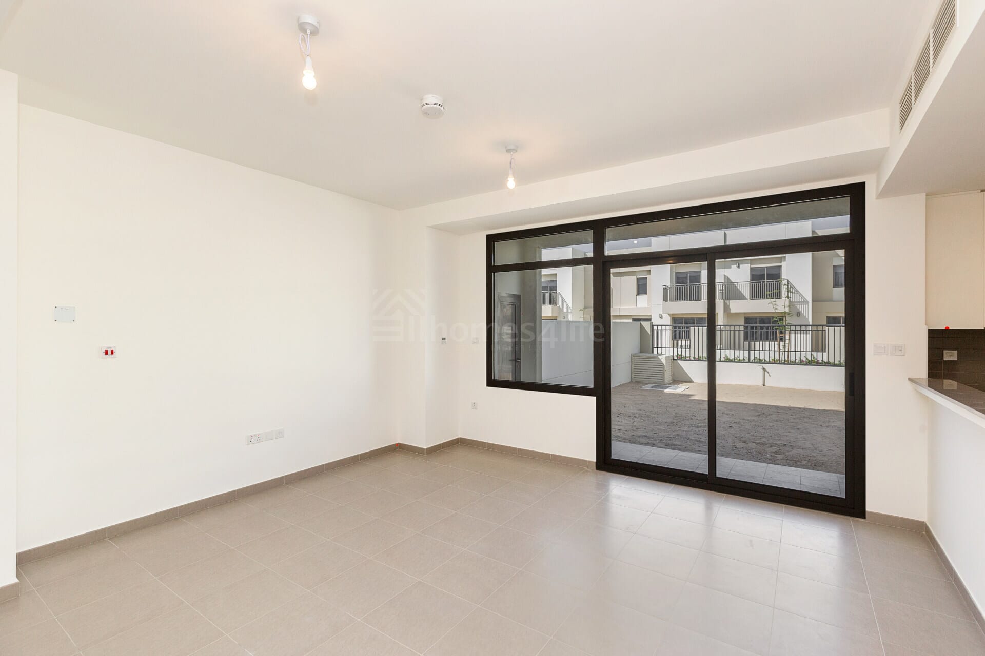 Noor Townhouses Apartment for Rent, Town Square, Dubai