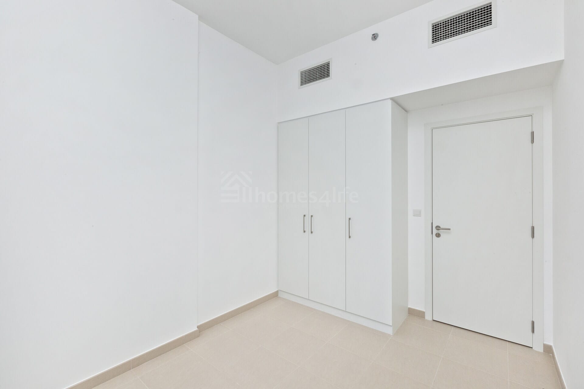  Apartment for Rent, Town Square, Dubai