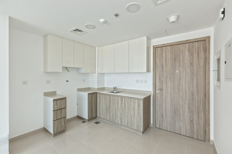  Apartment for Sale, Town Square, Dubai