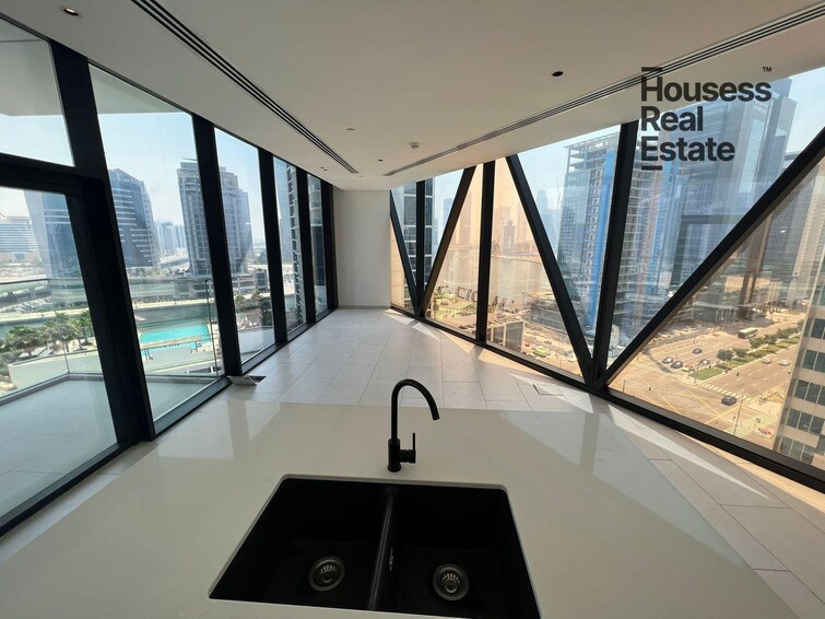 Marquise Square Apartment for Sale, Business Bay, Dubai