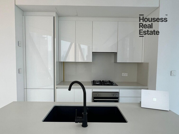 Marquise Square Apartment for Sale, Business Bay, Dubai