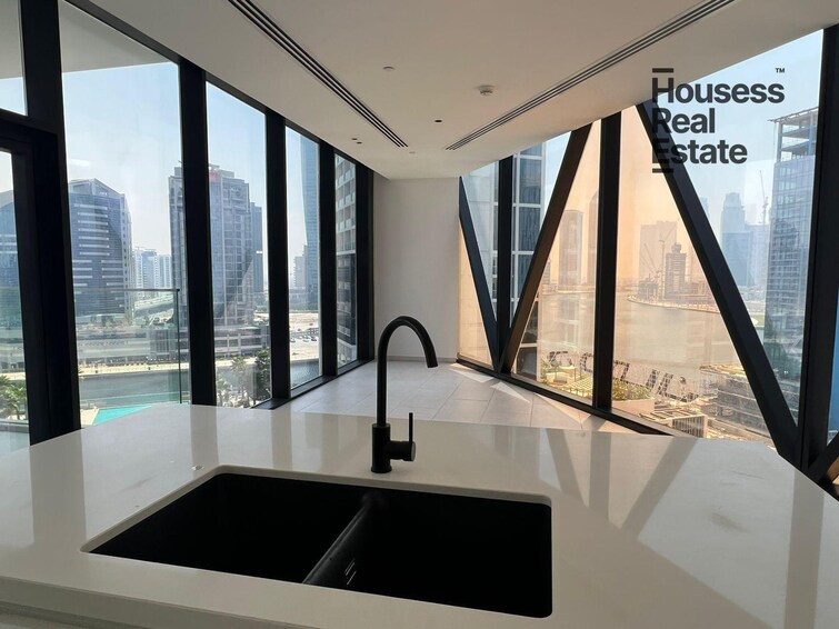 Marquise Square Apartment for Sale, Business Bay, Dubai