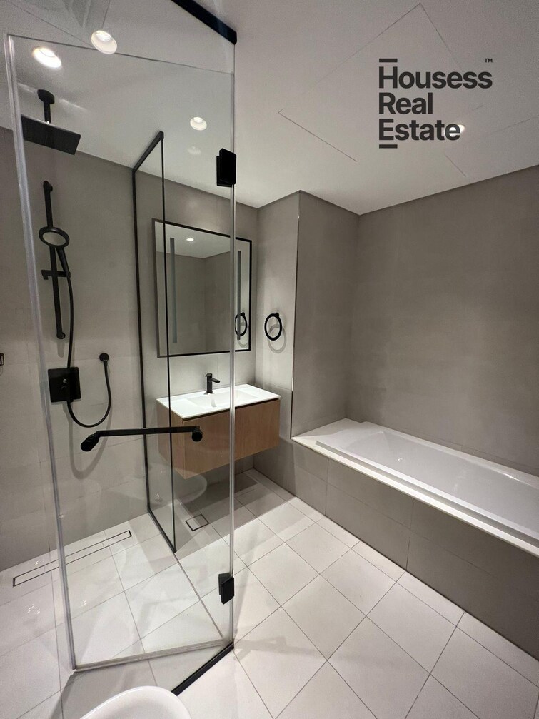 Marquise Square Apartment for Sale, Business Bay, Dubai