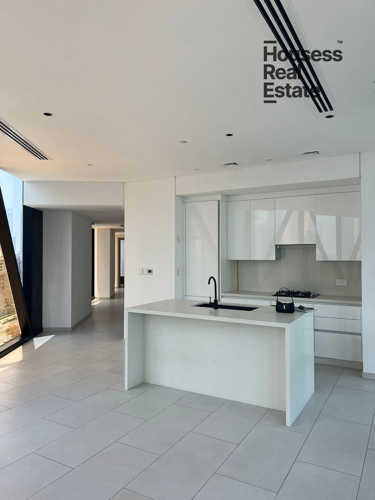 Marquise Square Apartment for Sale, Business Bay, Dubai