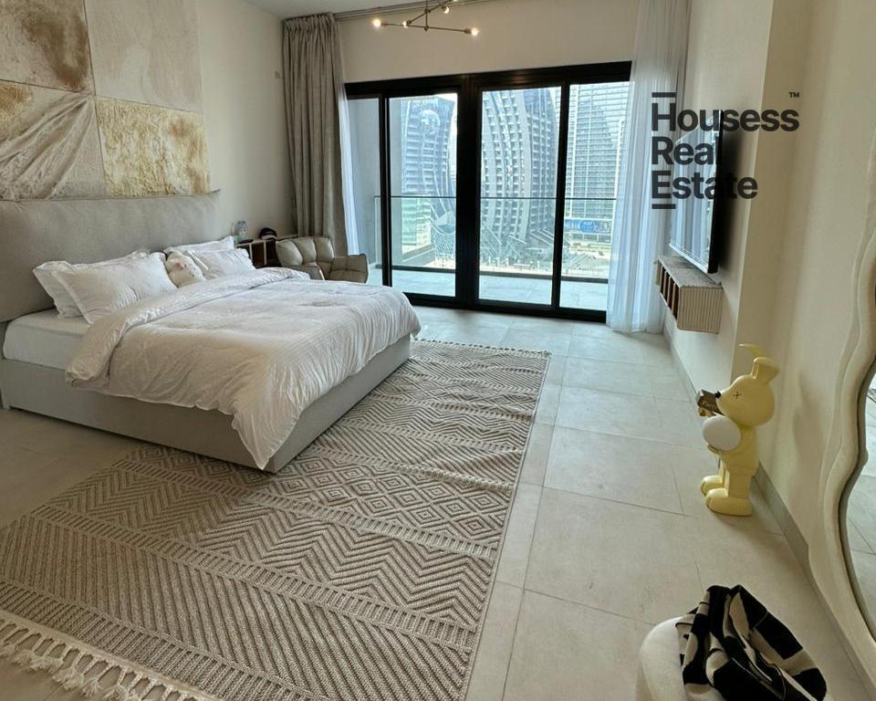 Binghatti Canal Building Apartment for Rent, Business Bay, Dubai