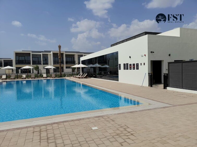 Shams Townhouses Townhouse for Rent, Town Square, Dubai