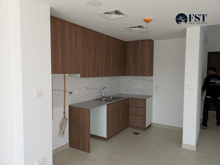 Shams Townhouses Townhouse for Rent, Town Square, Dubai