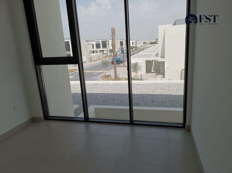 Shams Townhouses Townhouse for Rent, Town Square, Dubai