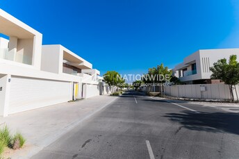 West Yas Villa for Sale, Yas Island, Abu Dhabi