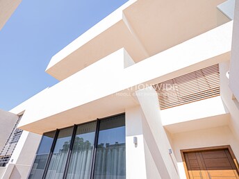 West Yas Villa for Sale, Yas Island, Abu Dhabi