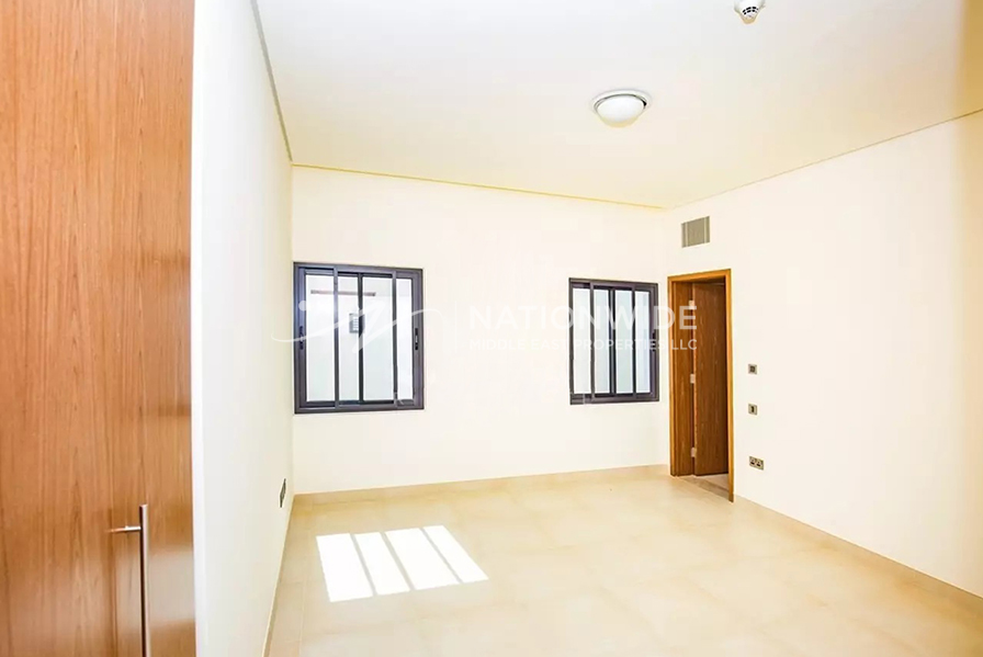 West Yas Villa for Sale, Yas Island, Abu Dhabi