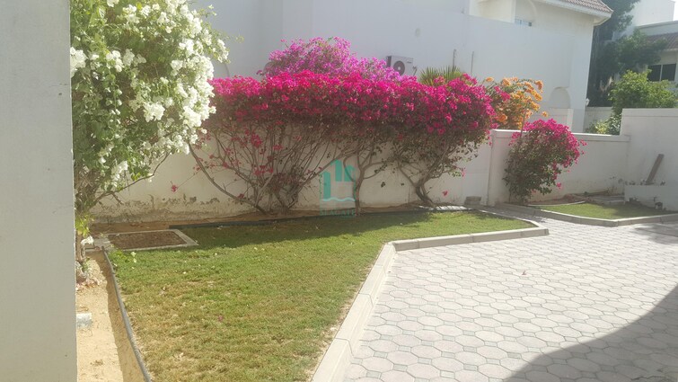 Umm Suqeim Road Villa for Rent, Umm Suqeim, Dubai