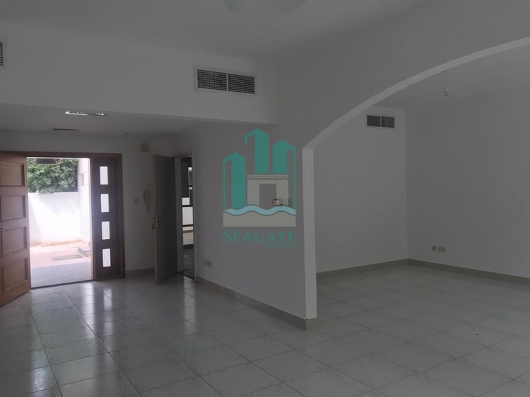 Umm Suqeim Road Villa for Rent, Umm Suqeim, Dubai
