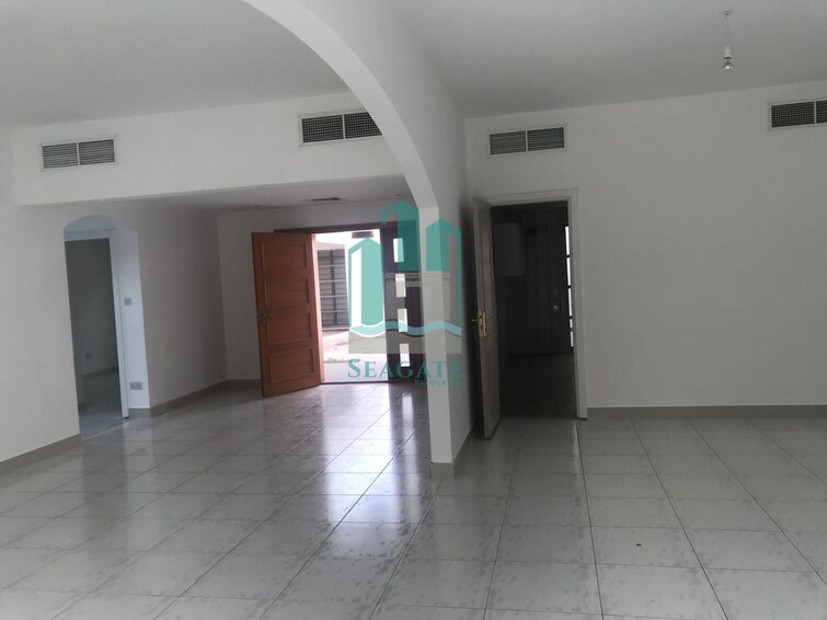 Umm Suqeim Road Villa for Rent, Umm Suqeim, Dubai