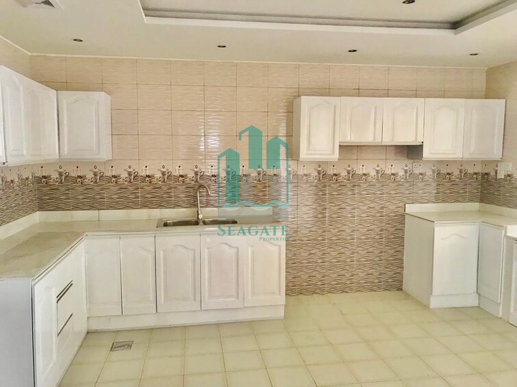 Umm Suqeim Road Villa for Rent, Umm Suqeim, Dubai