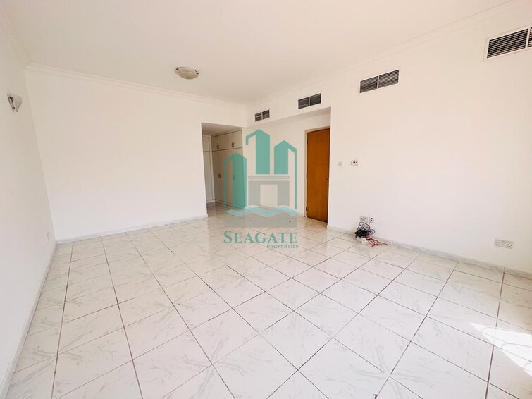 Umm Suqeim Road Villa for Rent, Umm Suqeim, Dubai