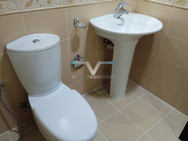 Infinity Building Apartment for Rent, Sheikh Zayed Road, Dubai