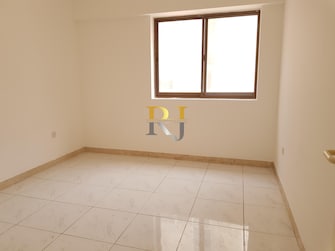 2 BR Apartment For Rent in Al Karama Building Cover Image