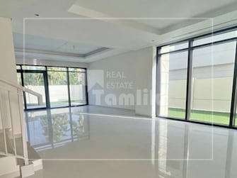 3 BR Villa For Rent in Flora Cover Image