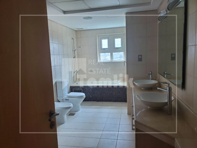 Shoreline Apartments Apartment for Rent, Palm Jumeirah, Dubai