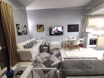 Apartment For Sale in International City