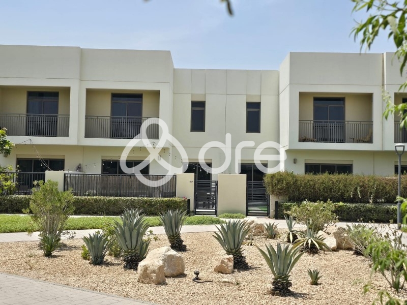 4 BR Townhouse For Rent in Noor Townhouses Cover Image