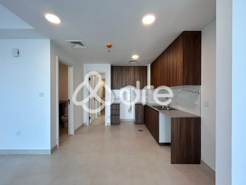 3 BR Townhouse For Sale in Shams Townhouses Cover Image