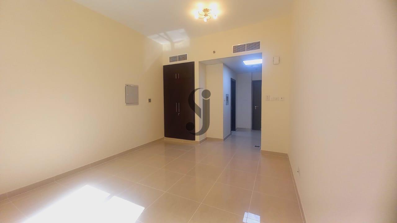 Infinity Building Apartment for Rent, Sheikh Zayed Road, Dubai