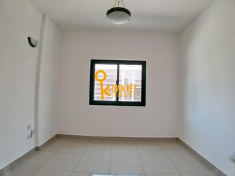 2 BR Apartment For Rent in Bur Dubai