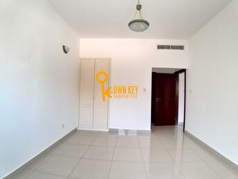 2 BR Apartment For Rent in Bur Dubai