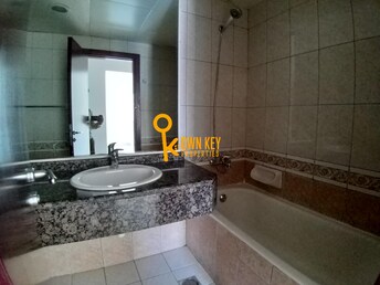 2 BR Apartment For Rent in Bur Dubai
