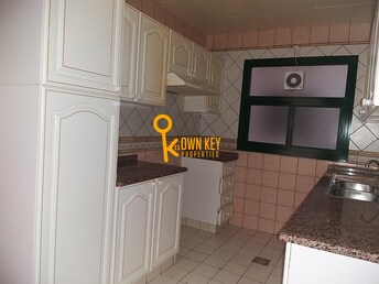 2 BR Apartment For Rent in Bur Dubai
