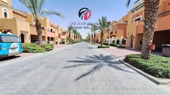 4 BR Duplex For Sale in Bloomingdale Villas Cover Image