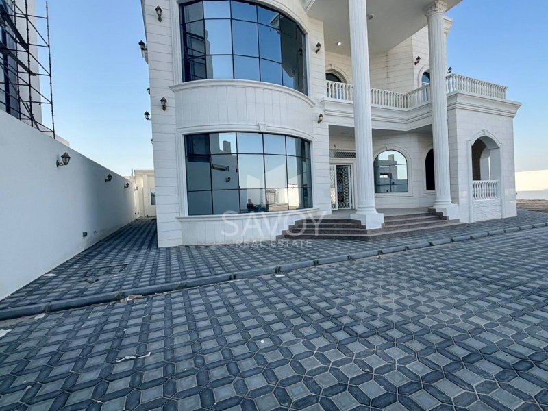 5 BR Villa For Rent in Madinat Zayed Office Tower Cover Image