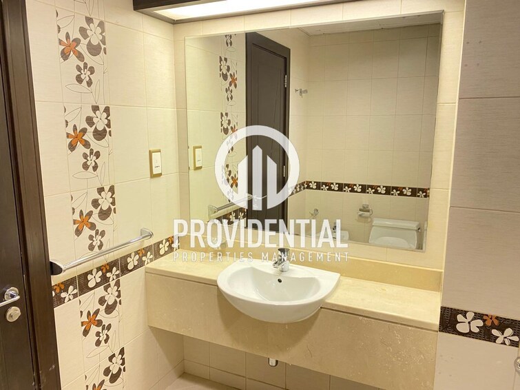 Khalidiyah Street Apartment for Rent, Al Khalidiyah, Abu Dhabi