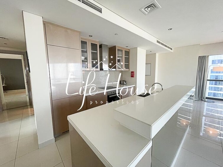 API Trio Towers Apartment for Rent, Sheikh Zayed Road, Dubai