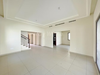 5 BR Villa For Sale in Lila Cover Image