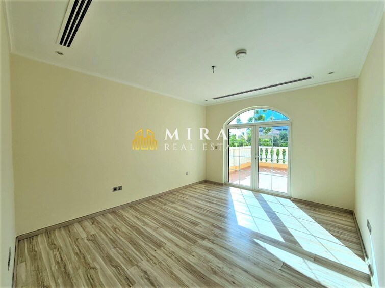 District 2 Villa for Sale, Jumeirah Park, Dubai